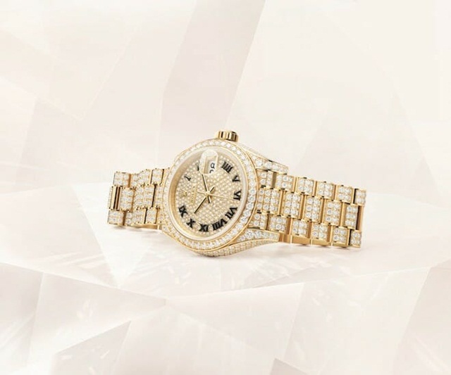 Tiêu chí chọn kim cương gắt khiến đồng hồ đá quý Rolex thành kiệt tác - Ảnh 1.