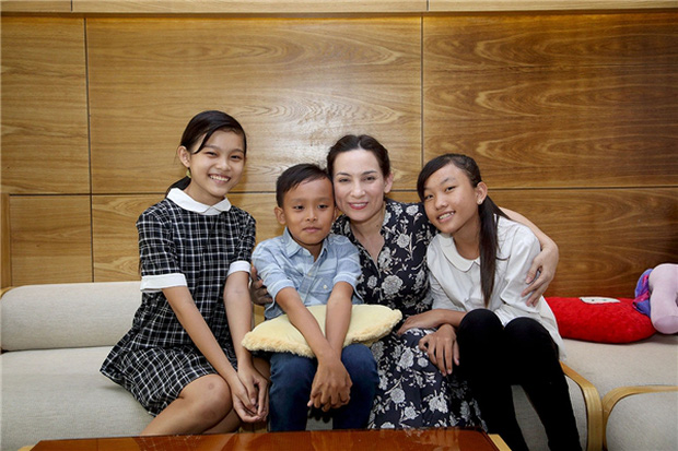  Phi Nhung nhận nuôi Hồ Văn Cường: Ước mơ của tôi là con được tiếp tục đi học - Ảnh 6.