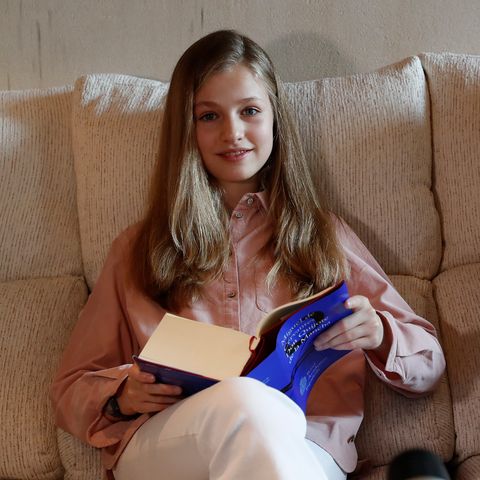 Nàng công chúa HOT nhất hiện nay: 15 tuổi đã nắm trong tay vận mệnh của đất nước, đánh bại con gái nhà Công nương Kate - Ảnh 7.
