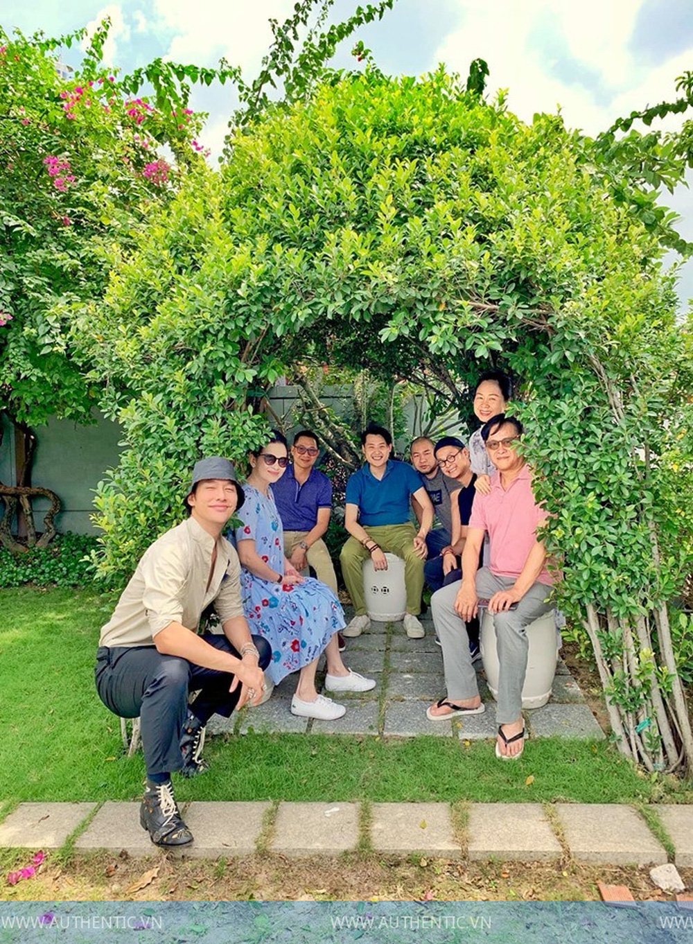 Cuộc sống vương giả của gia tộc si&ecirc;u gi&agrave;u Việt Nam, c&oacute; &ocirc;ng ho&agrave;ng phở vang danh quốc tế - Ảnh 2.