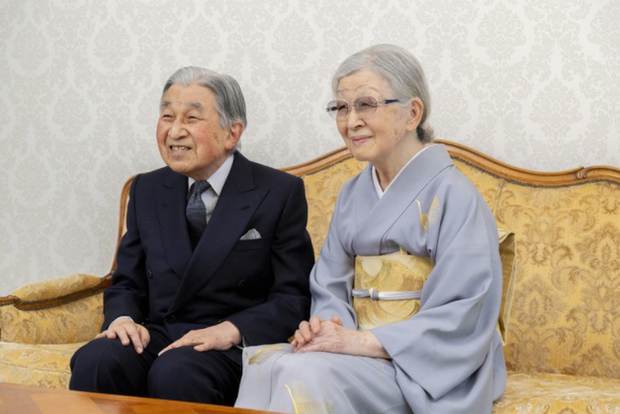 Hoàng gia Nhật công bố ảnh năm mới 2022 khác biệt so với mọi năm, Công chúa cô độc có màn lột xác ngoạn mục - Ảnh 6.