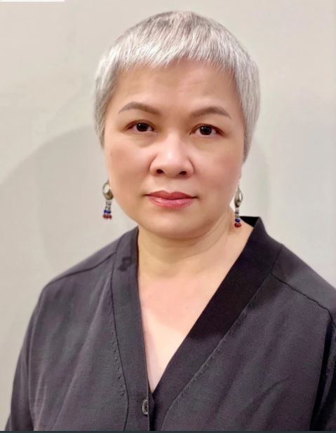 Tiền gửi về, quê hương hoan hỉ, người về ăn Tết thì không, chùm khế có còn ngọt? - Ảnh 1. Tiền gửi về, quê hương hoan hỉ, người về ăn Tết thì không, chùm khế có còn ngọt? - Ảnh 1.