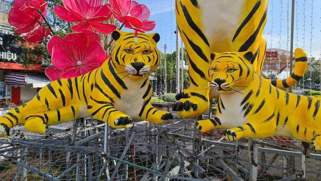 Hình tượng con hổ trong văn hóaTrong tín ngưỡngSùng kính và tôn thờ   Wikibooks tiếng Việt