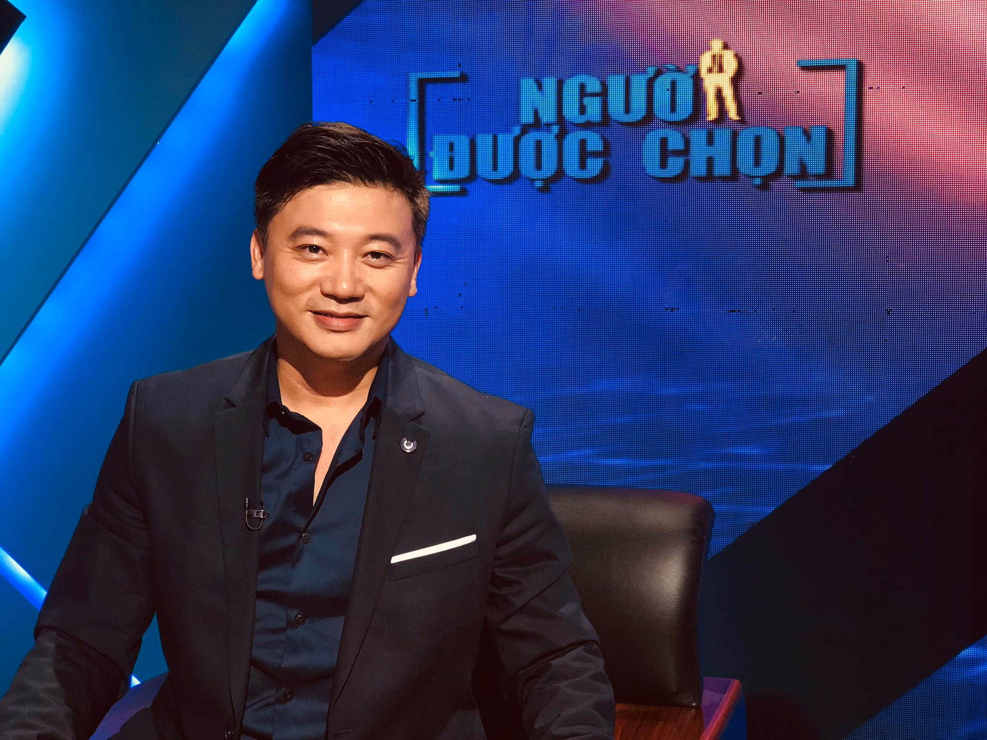 Chân dung tân Phó Tổng giám đốc ACB Nguyễn Khắc Nguyện: MC tài năng, từng hát và nhảy cực sung bên cạnh Chủ tịch Trần Hùng Huy - Ảnh 3.