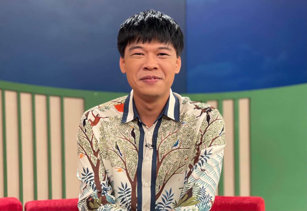 Đời thực viên mãn của Trung Ruồi cô Đẩu mới thay thế NSND Công Lý trong Táo quân 2022 - Ảnh 3. Đời thực viên mãn của Trung Ruồi cô Đẩu mới thay thế NSND Công Lý trong Táo quân 2022 - Ảnh 3.