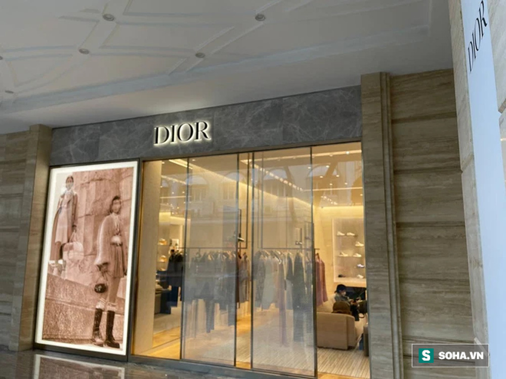Dior khai trương cửa hàng mới ở trung tâm Sài Gòn tại Union Square