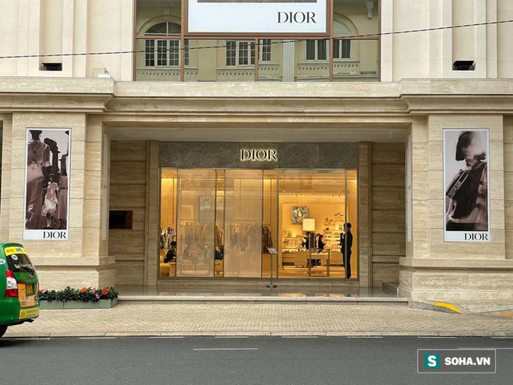 Dior khai trương cửa hàng mới ở trung tâm Sài Gòn tại Union Square