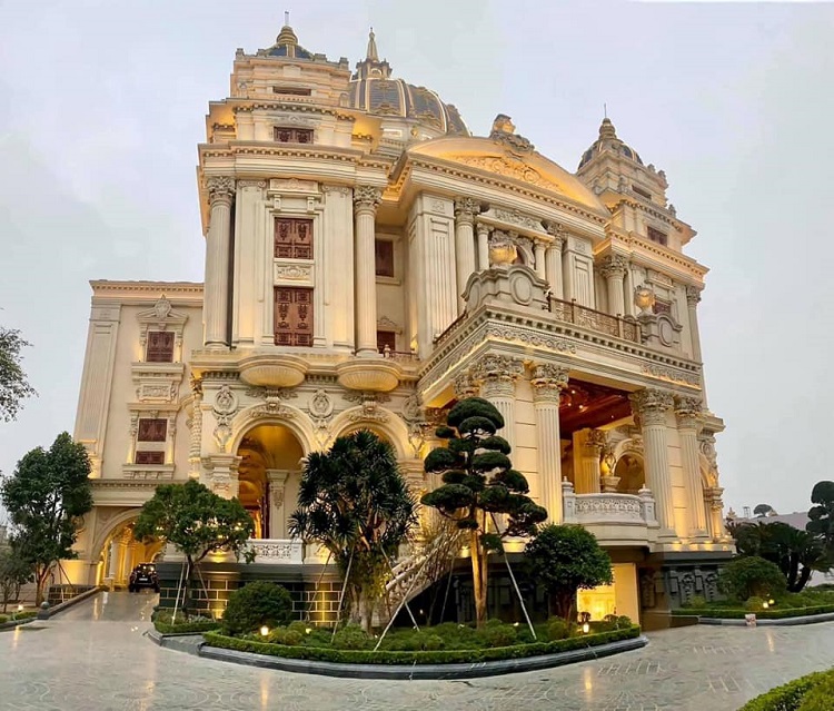 Ông chủ lâu đài dát vàng 400 tỷ cao nhất Đông Nam Á ở Ninh Bình ...