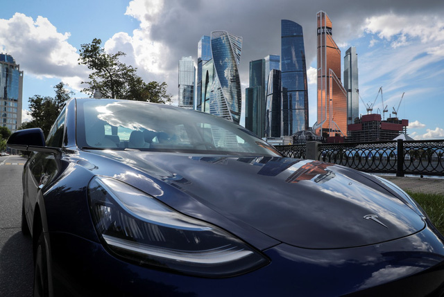  Chỉ bằng cách lợi dụng một quy định về giao thông, Tesla đã chinh phục cả thành phố Thượng Hải  - Ảnh 1.