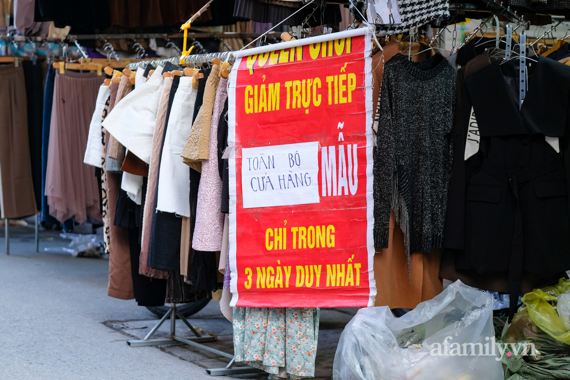 Thanh lý Váy Thương Hiệu Ivy Moda size S | Shopee Việt Nam