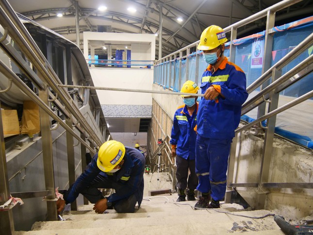 Cận cảnh nhà ga Metro số 1 có mái che lớn nhất Việt Nam sắp về đích - Ảnh 3.
