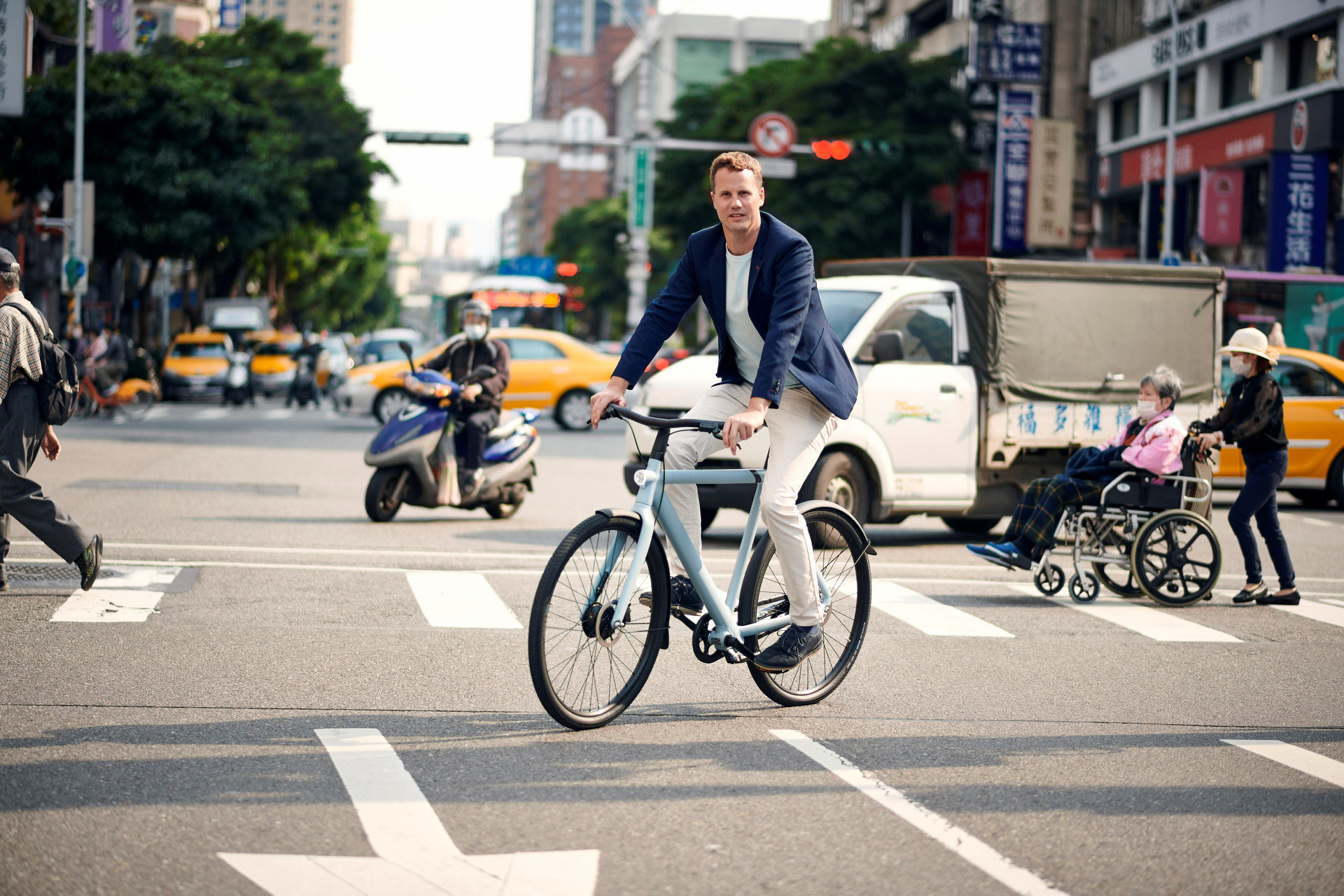 Chiếc xe đạp ‘xanh’ với tiềm năng thay thế ô tô: Giá 3.500 USD, 1 lần sạc đi được 145 km, được kì vọng thay đổi giao thông đô thị - Ảnh 4.