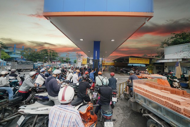 Giám đốc Petrolimex Sài Gòn bác thông tin chiết khấu xăng dầu '0 đồng' - Ảnh 2.