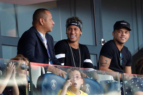 Neymar đối mặt án tù 5 năm vì trốn thuế và gian lận - Ảnh 2.