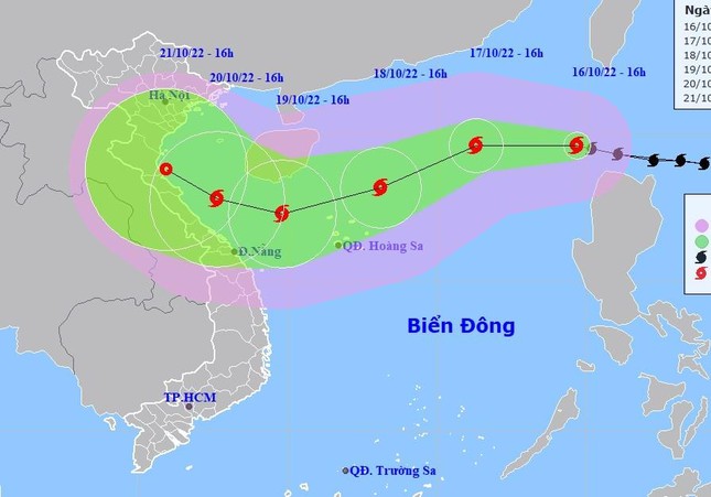 Bão Nesat vào Biển Đông, 3 kịch bản có thể xảy ra - Ảnh 1.