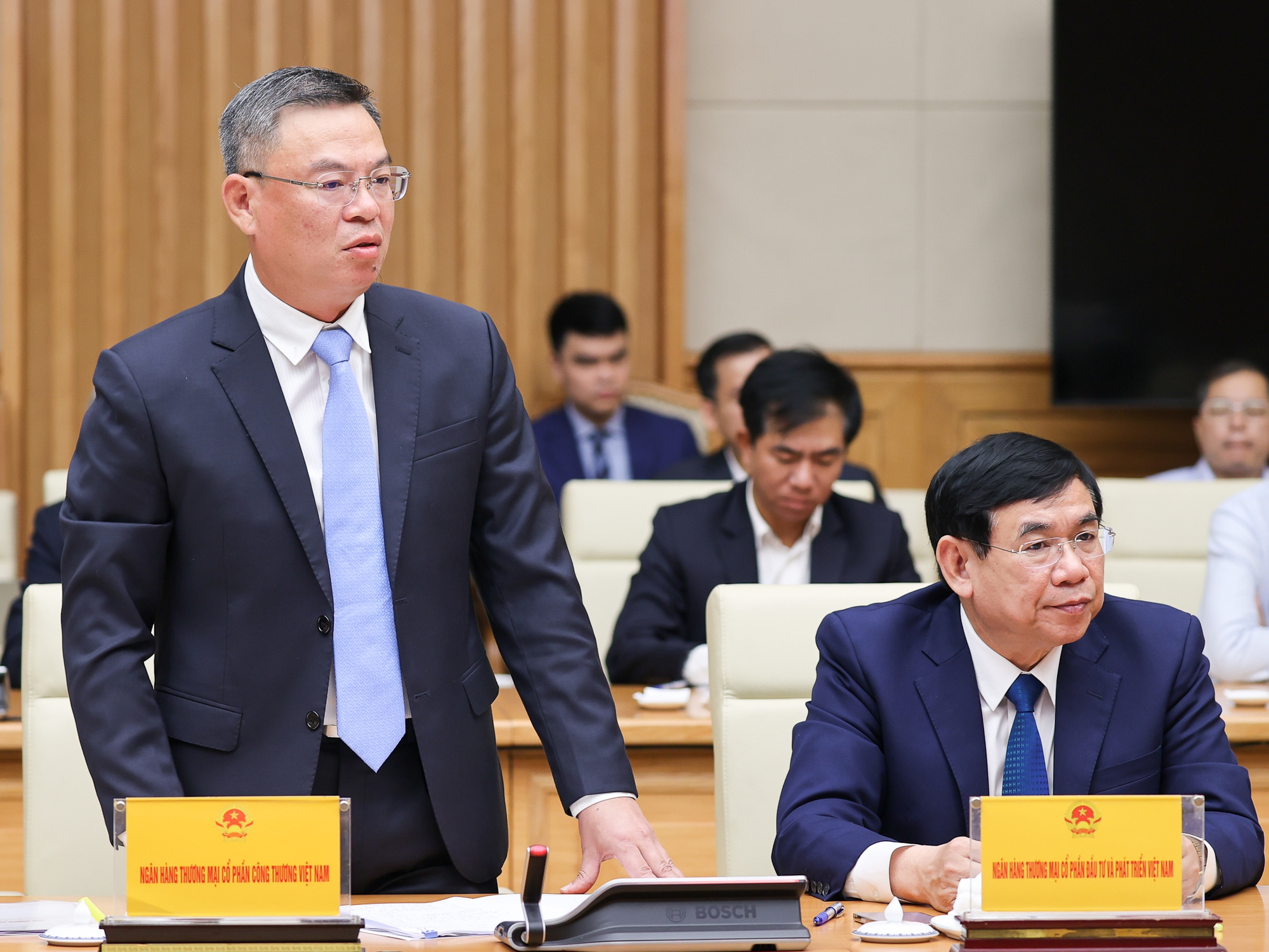 Thủ tướng nhấn mạnh thông điệp quan trọng khi gặp mặt lãnh đạo các ngân hàng - Ảnh 3.