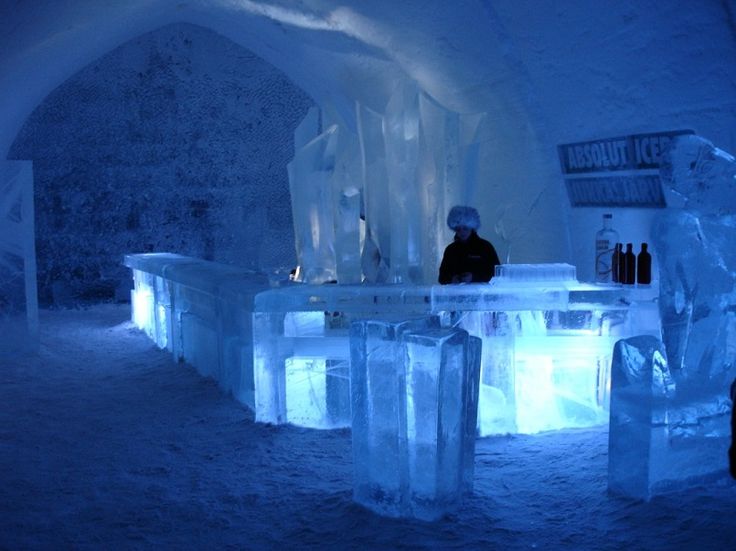 Độc đáo khách sạn làm hoàn toàn từ băng ở Thụy Điển - Ảnh 1.