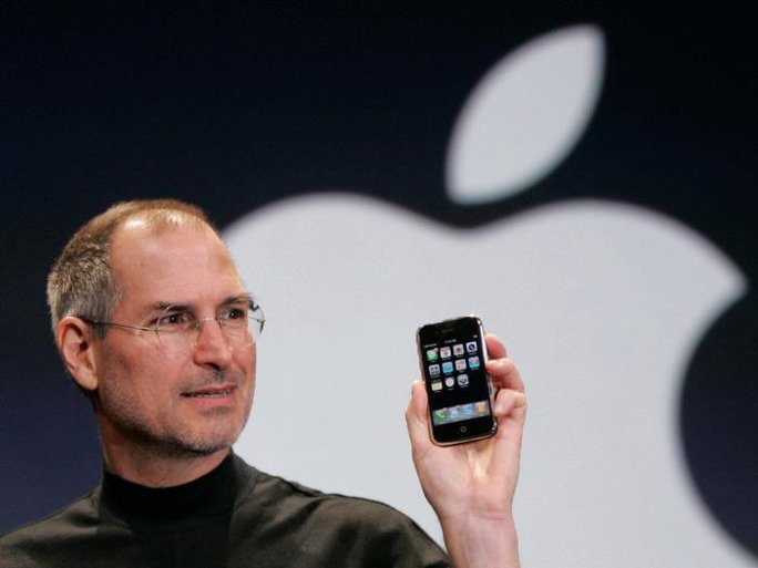 Choáng với giá bán chiếc iPhone đời đầu năm 2007 - Ảnh 1.