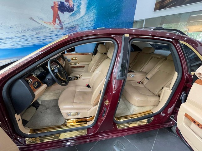 Lộ diện siêu xe Rolls-Royce dát vàng của ông Trịnh Văn Quyết trước giờ đấu giá ảnh 5