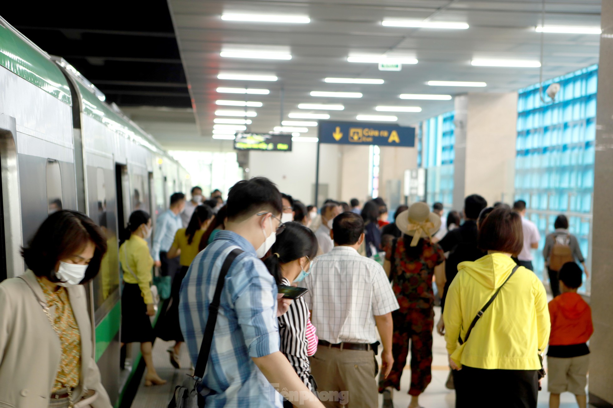 Hơn 32.000 lượt khách đi tàu điện Cát Linh - Hà Đông mỗi ngày ảnh 12