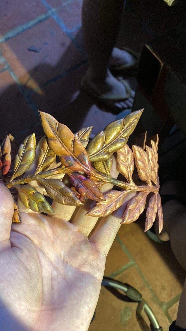 Gặp người chế tác vòng nguyệt quế thếp vàng 24k dành riêng cho Quán quân Olympia 2022 - Ảnh 14. Gặp người chế tác vòng nguyệt quế thếp vàng 24k dành riêng cho Quán quân Olympia 2022 - Ảnh 14.