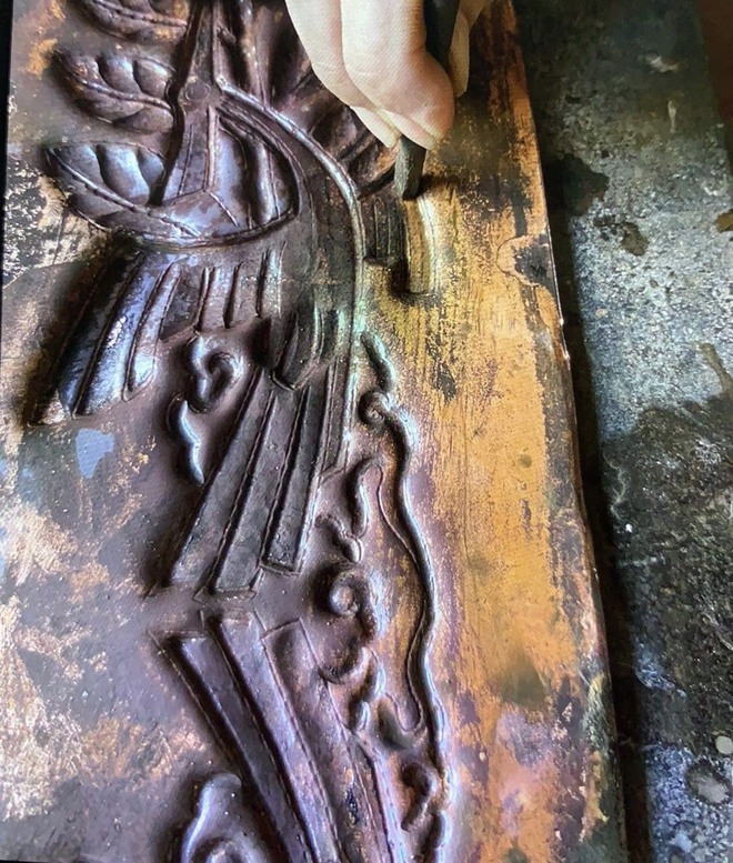 Gặp người chế tác vòng nguyệt quế thếp vàng 24k dành riêng cho Quán quân Olympia 2022 - Ảnh 10. Gặp người chế tác vòng nguyệt quế thếp vàng 24k dành riêng cho Quán quân Olympia 2022 - Ảnh 10.