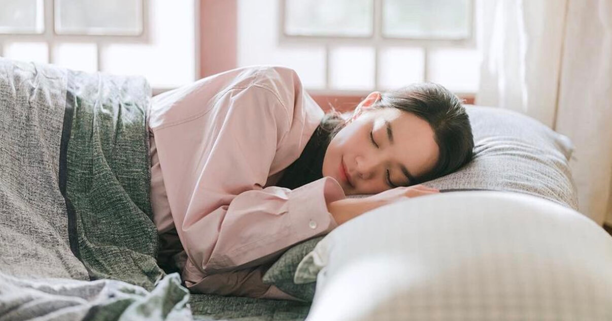 5 thói quen khi ngủ sẽ khiến bạn trở nên xấu xí, không muốn nhan sắc ngày càng thụt lùi thì nên nhanh chóng thay đổi - Ảnh 4.