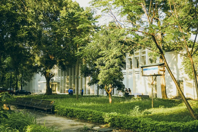 Ngôi trường ĐH rộng nhất trung tâm Hà Nội, sinh viên học 5 năm vẫn chưa khám phá hết các ngóc ngách - Ảnh 18.