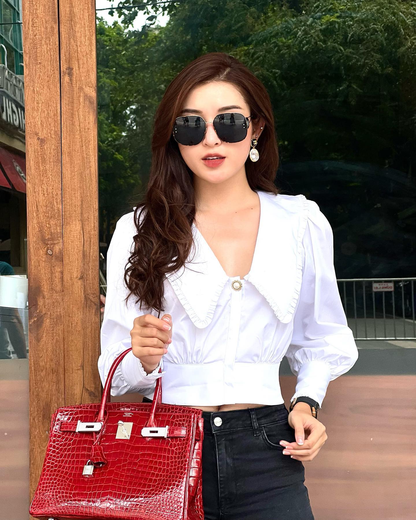 Mỹ nhân Việt khóc nức nở khi bị loại khỏi top 5 Miss Grand International giờ thành biên tập viên, nhan sắc hiện tại ra sao? - Ảnh 6. Mỹ nhân Việt khóc nức nở khi bị loại khỏi top 5 Miss Grand International giờ thành biên tập viên, nhan sắc hiện tại ra sao? - Ảnh 6.