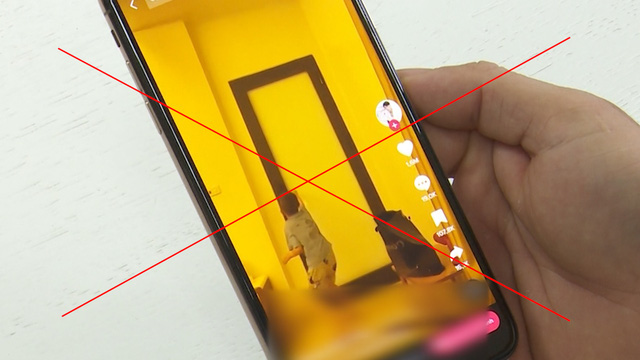 “Thần tượng” lệch chuẩn, video phản cảm ảnh hưởng tiêu cực đến giới trẻ - Ảnh 1. “Thần tượng” lệch chuẩn, video phản cảm ảnh hưởng tiêu cực đến giới trẻ - Ảnh 1.