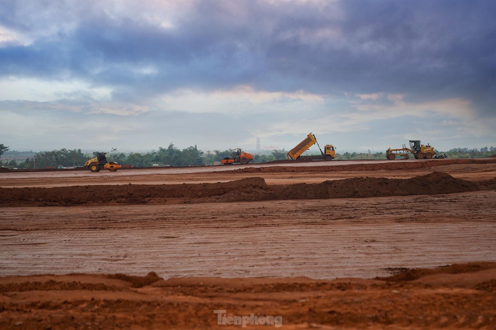 Cận cảnh thi công dự án sân bay tỷ đô lớn nhất Việt Nam - Ảnh 15. Cận cảnh thi công dự án sân bay tỷ đô lớn nhất Việt Nam - Ảnh 15.