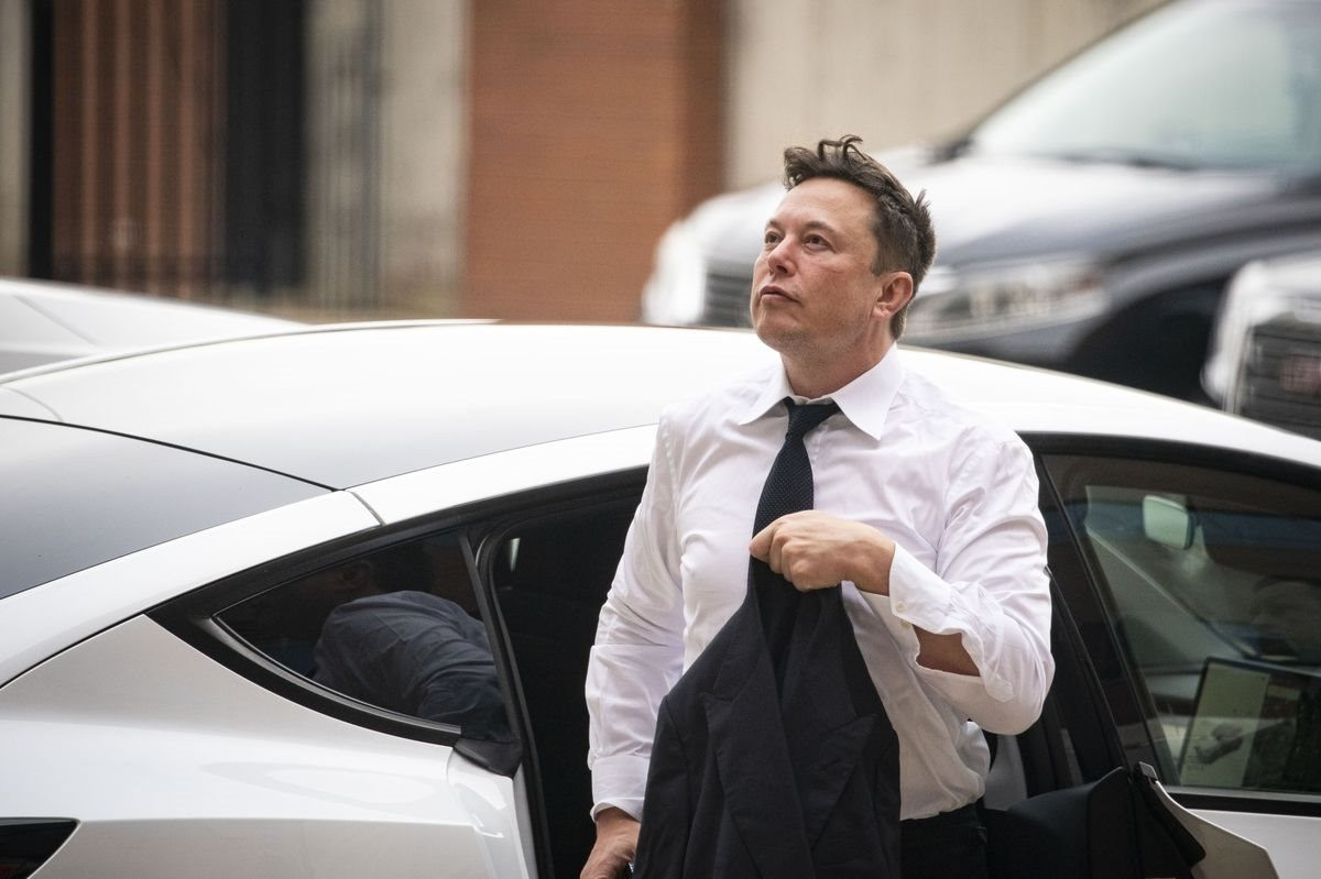 Không tập trung vào xe điện mà sa đà sang robot, trí tuệ nhân tạo, Elon Musk đang cố chấp ôm đồm quá nhiều? - Ảnh 2.