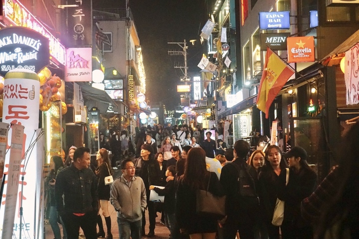 Itaewon - khu phố Tây không ngủ nổi tiếng ở Hàn Quốc - 3