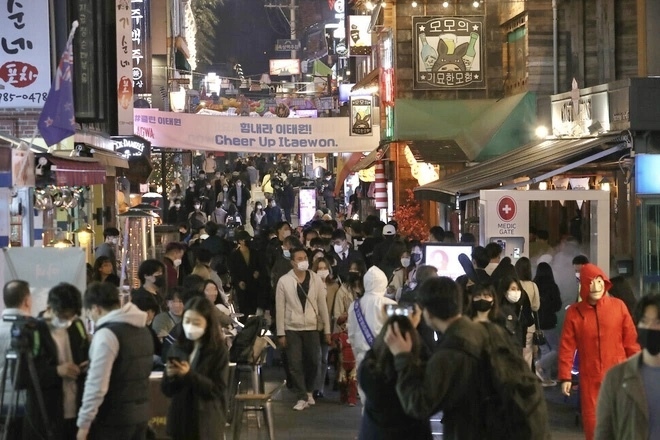 Itaewon - khu phố Tây không ngủ nổi tiếng ở Hàn Quốc - 1