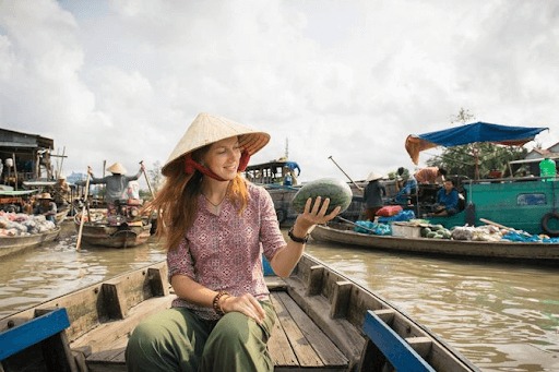 Điểm danh những khu chợ nổi tiếng khắp Việt Nam, nơi nào cũng đông đúc khách du lịch nước ngoài ghé thăm - Ảnh 5.