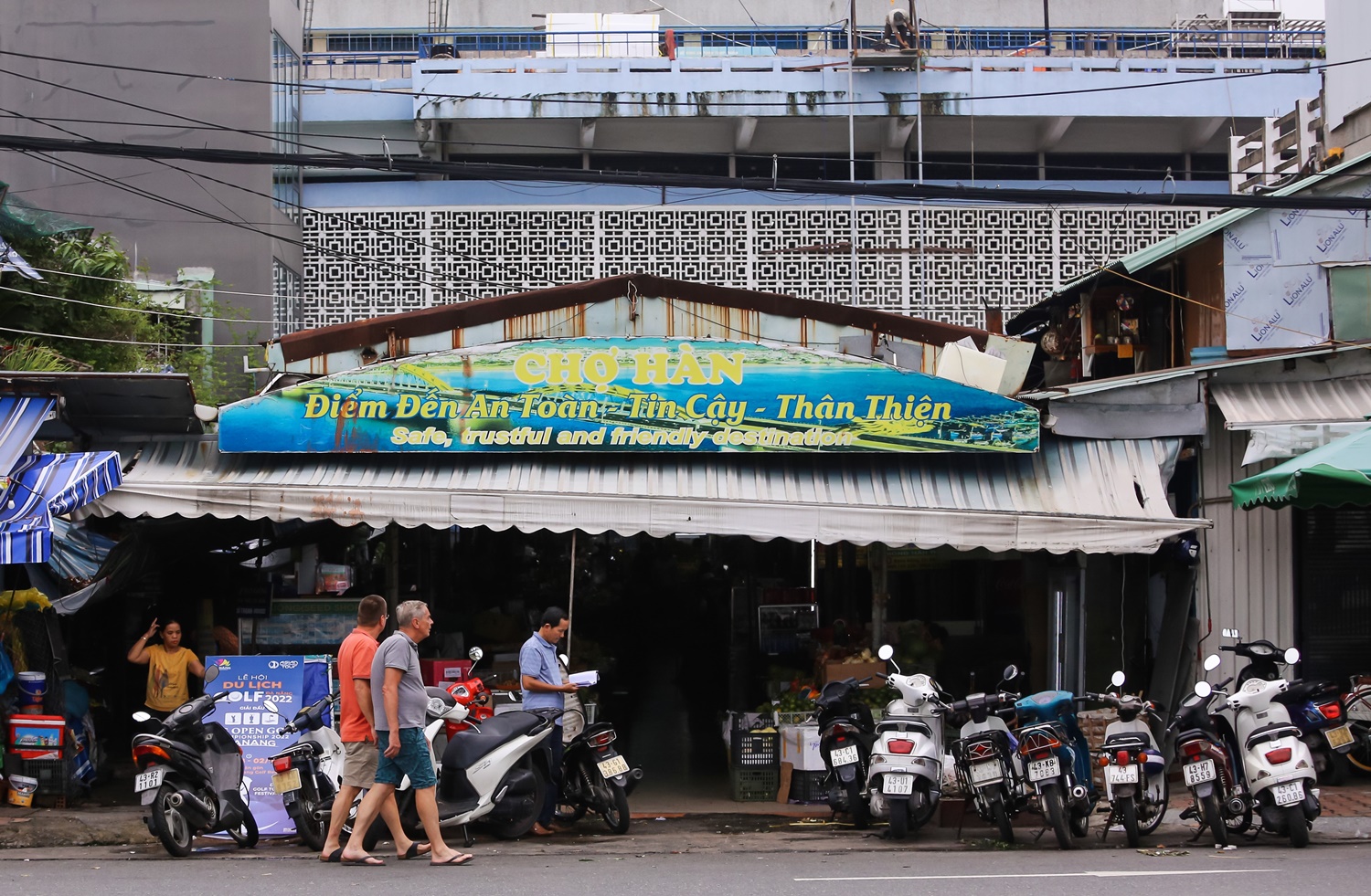 Chợ Hàn Đà Nẵng trước giờ “thay áo mới 8 tỷ” để phục vụ du lịch - Ảnh 3. Chợ Hàn Đà Nẵng trước giờ “thay áo mới 8 tỷ” để phục vụ du lịch - Ảnh 3.
