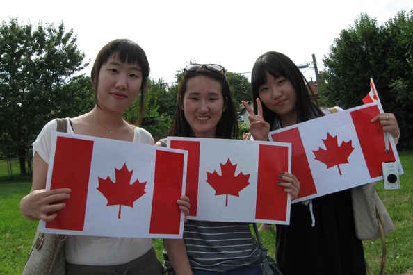 Học sinh Canada không cần thi đại học, vậy cách họ được nhận vào trường đại học ra sao? - Ảnh 1. Học sinh Canada không cần thi đại học, vậy cách họ được nhận vào trường đại học ra sao? - Ảnh 1.