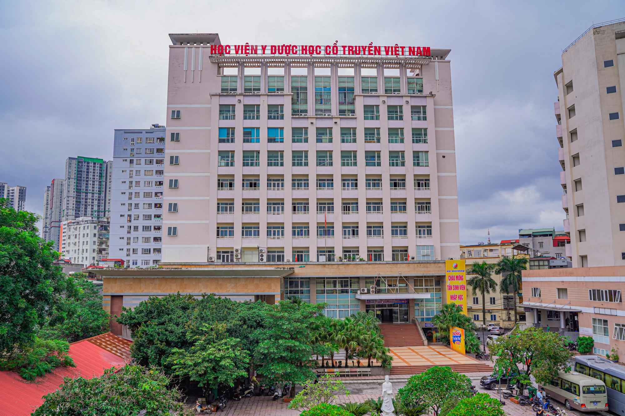 Đoạn đường 2,8 km ở Hà Nội có 7 trường đại học - Ảnh 6.