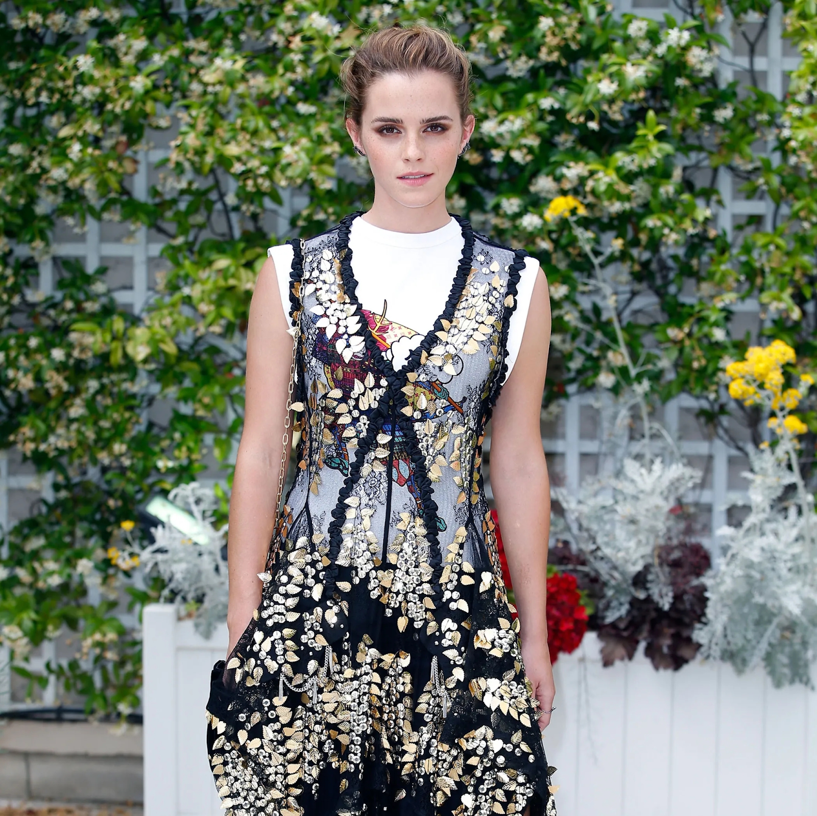 Tuổi 32 của triệu phú Emma Watson: Xinh đẹp thôi chưa đủ, nhìn cách chi tiêu thấy rõ tư duy khác biệt của sếp lớn Gucci - Ảnh 2.