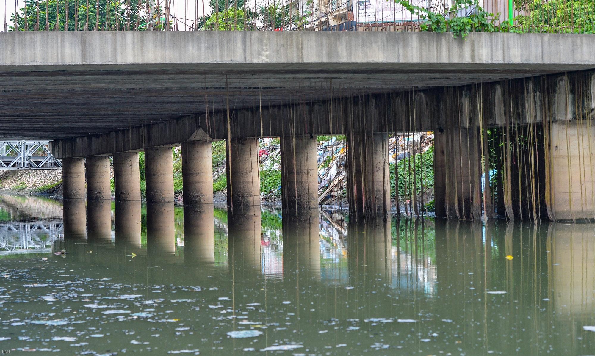 Hà Nội: Cầu L3 bắc qua sông Lừ gần 10 năm chưa hoàn thiện - Ảnh 6.