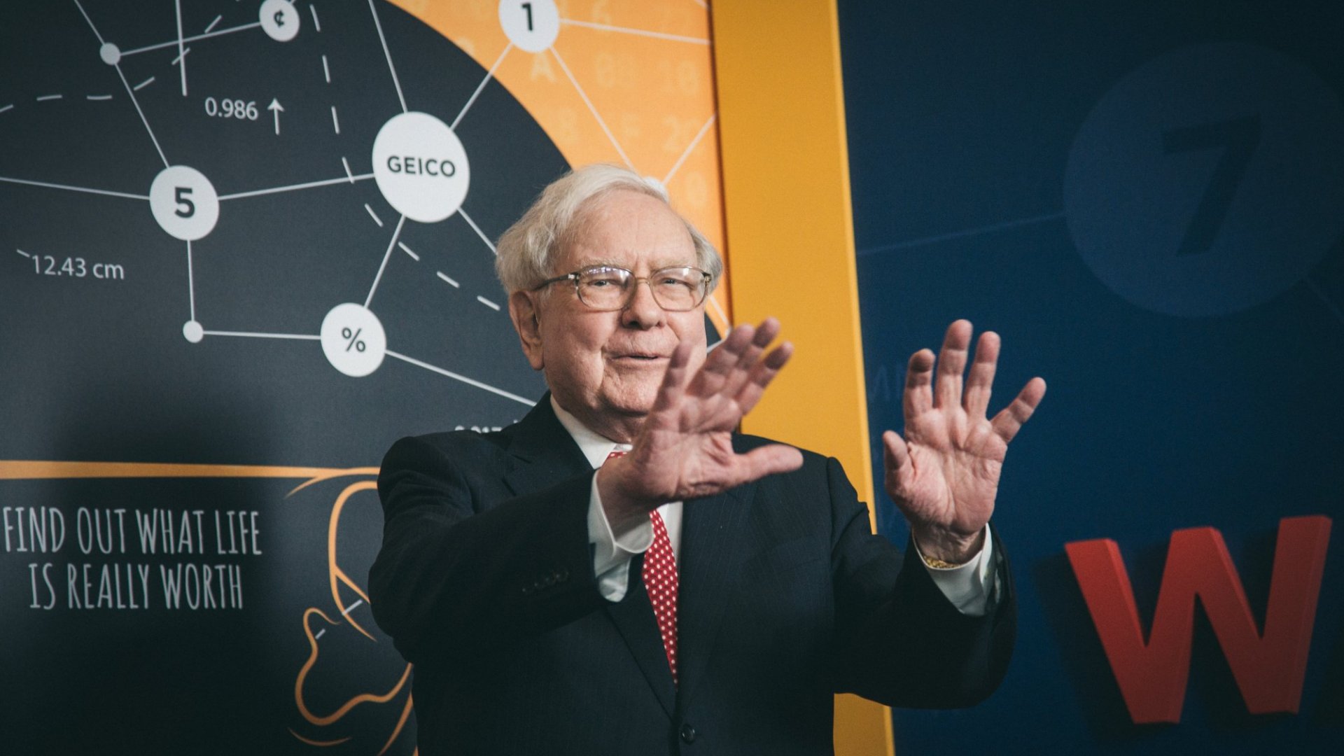 “Thần chứng khoán&quot; Warren Buffett cũng từng điêu đứng vì cắt lỗ quá muộn và bài học cho các nhà đầu tư không có trên trường lớp - Ảnh 3.