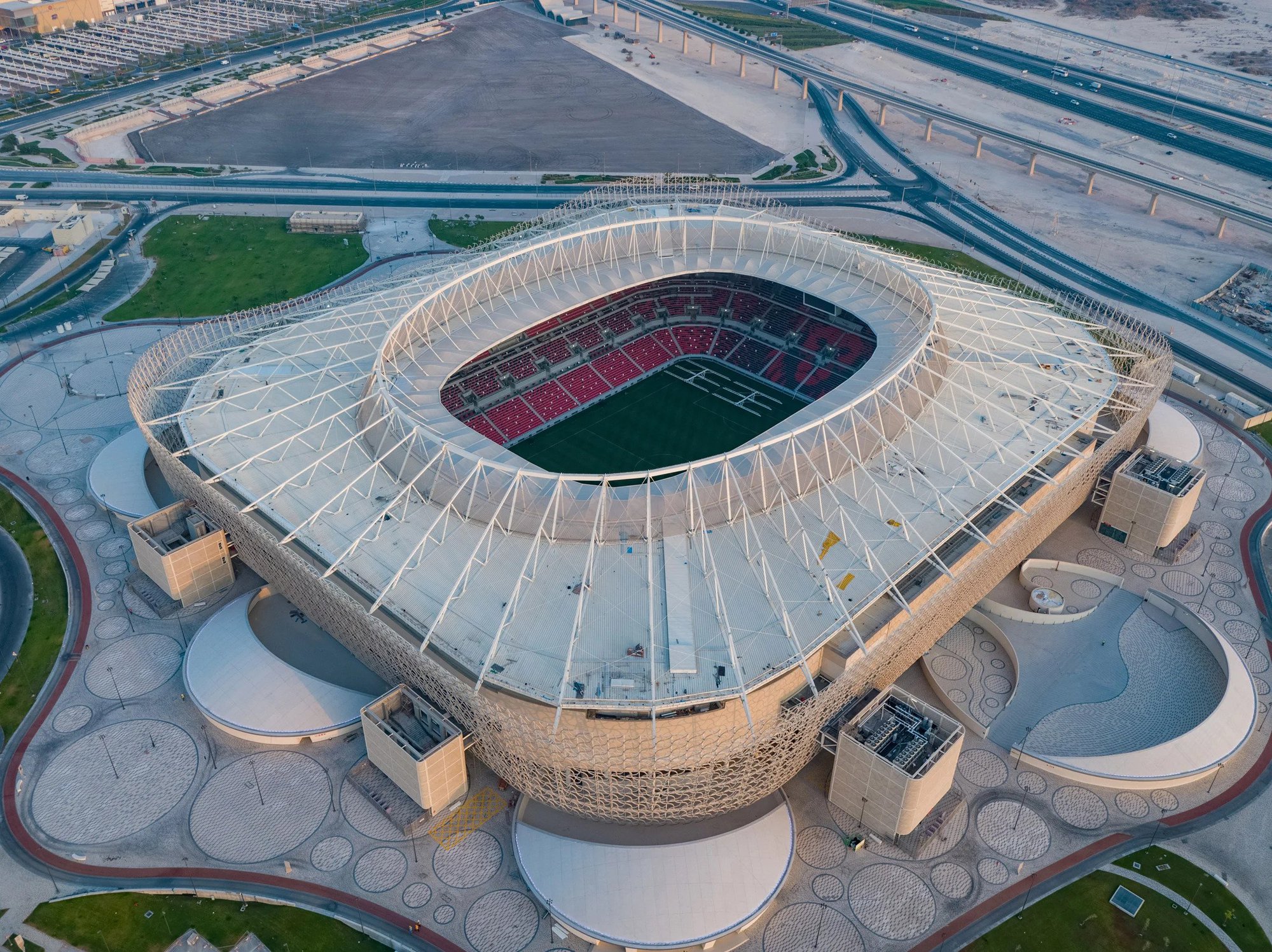 Chiêm ngưỡng 8 sân vận động tuyệt đẹp phục vụ World Cup 2022 - Ảnh 5.