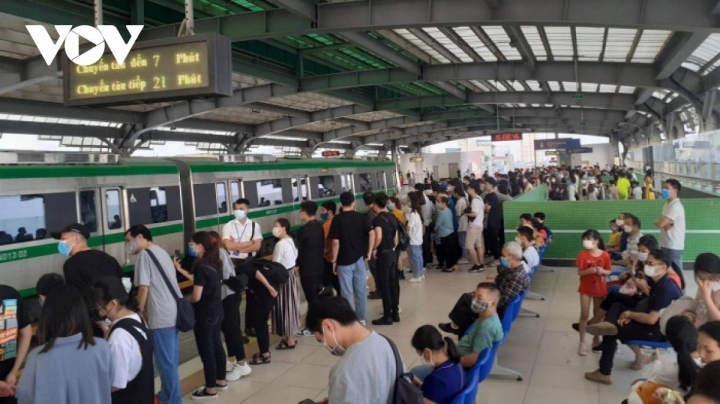 'Metro Cát Linh - Hà Đông đã dần hình thành văn hóa giao thông mới' - 1