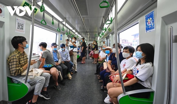 'Metro Cát Linh - Hà Đông đã dần hình thành văn hóa giao thông mới' - 2