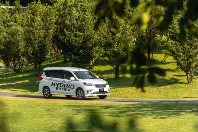 Doanh số Suzuki tăng 30%, Hybrid Ertiga được chú ý, XL7 vẫn nóng - Ảnh 2.