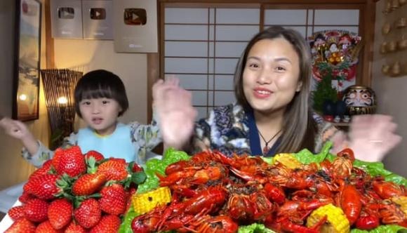 Quỳnh Trần JP khiến dân mạng ngưỡng mộ khi tậu siêu xe, ai cũng trầm trồ về câu chuyện “đổi đời” nhờ YouTube - Ảnh 4. Quỳnh Trần JP khiến dân mạng ngưỡng mộ khi tậu siêu xe, ai cũng trầm trồ về câu chuyện “đổi đời” nhờ YouTube - Ảnh 4.