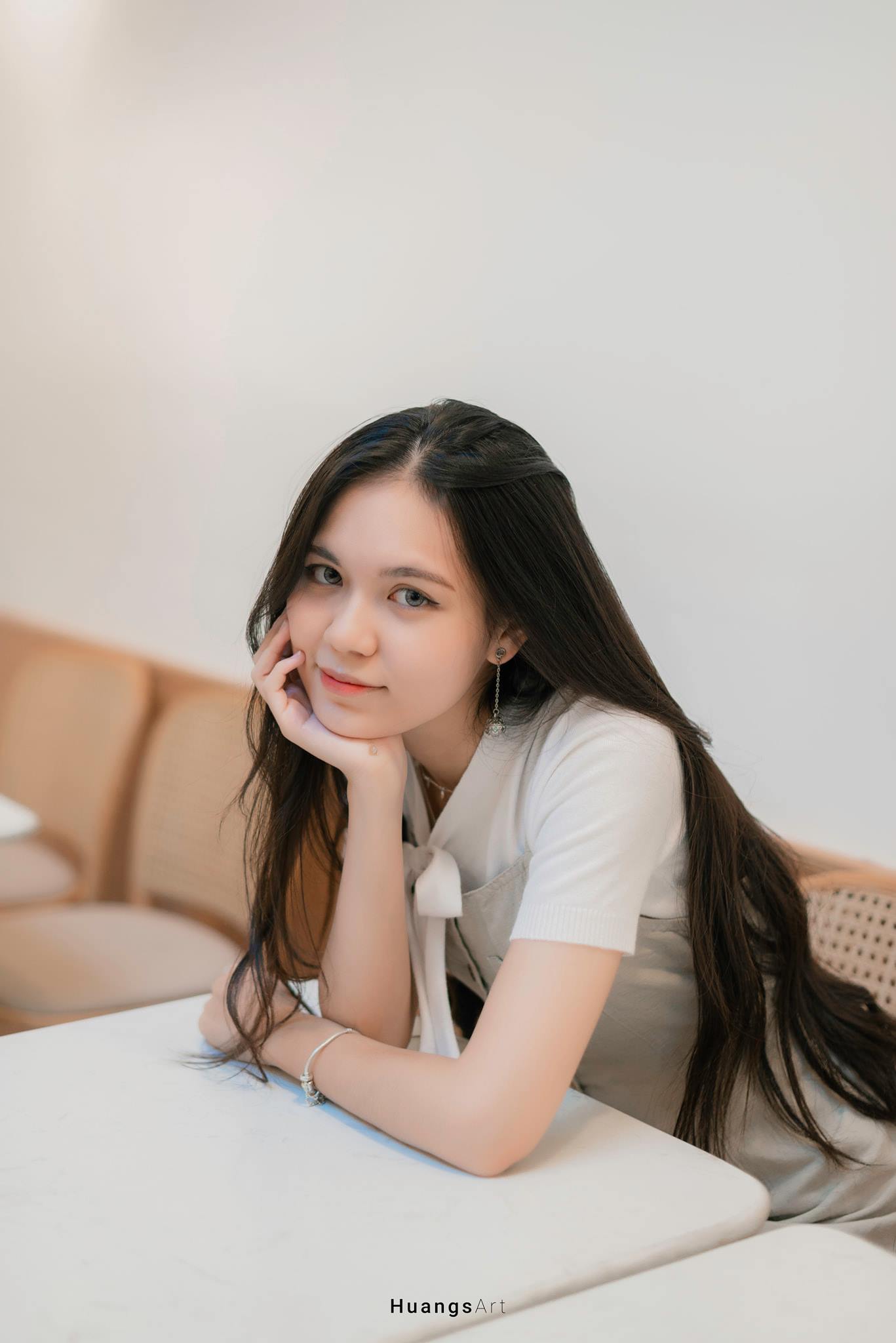 Profile Tân Hoa hậu Du lịch Việt Nam: Người dẫn chương trình quen thuộc của VTV, thành tích học tập đáng ngưỡng mộ - Ảnh 6.