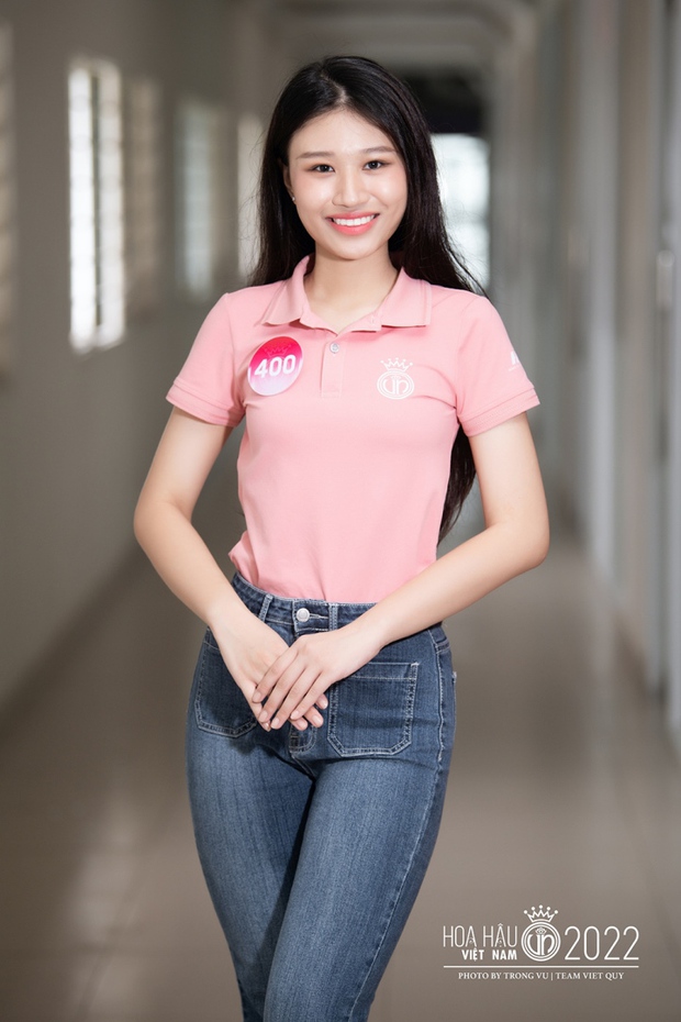 Thí sinh Hoa hậu Việt Nam bắn tiếng Anh như gió, nhiều người IELTS trên 7.0 - Ảnh 8. Thí sinh Hoa hậu Việt Nam bắn tiếng Anh như gió, nhiều người IELTS trên 7.0 - Ảnh 8.