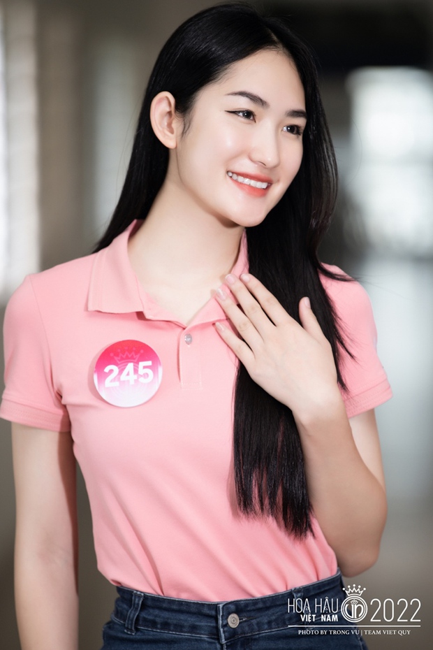 Thí sinh Hoa hậu Việt Nam bắn tiếng Anh như gió, nhiều người IELTS trên 7.0 - Ảnh 4. Thí sinh Hoa hậu Việt Nam bắn tiếng Anh như gió, nhiều người IELTS trên 7.0 - Ảnh 4.