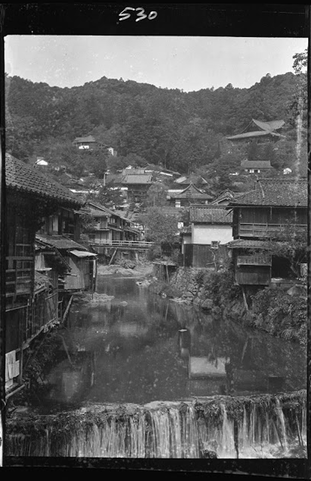 Bộ ảnh hiếm chụp lại Nhật Bản 100 năm trước khác lạ hoàn toàn so với bây giờ  - Ảnh 9.